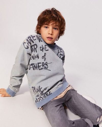 Boys Graphic Print Sweatshirt - Contemporary Streetwear Style