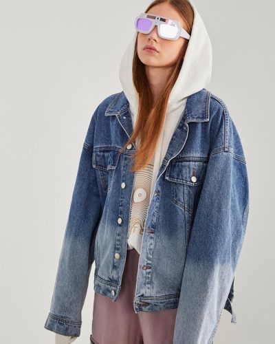 Contemporary Oversized Denim Jacket - Relaxed Fit Streetwear Style