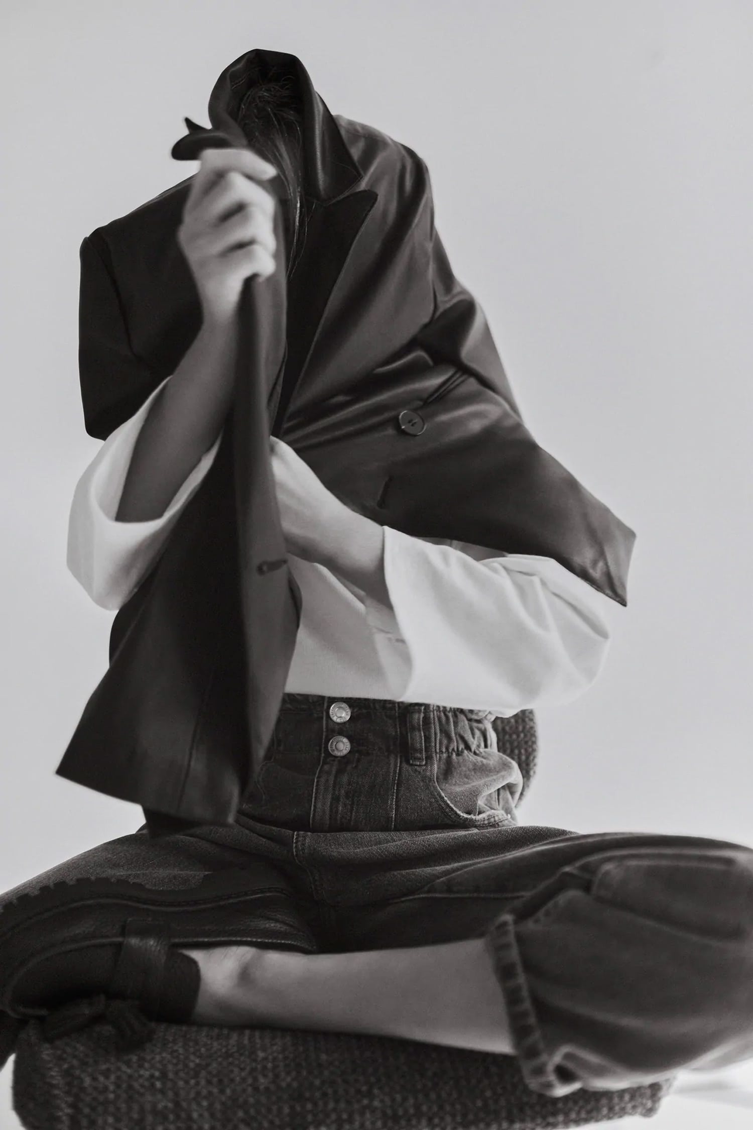 Contemporary Minimalist Oversized Hoodie with Black Cotton Fabric - Image 3
